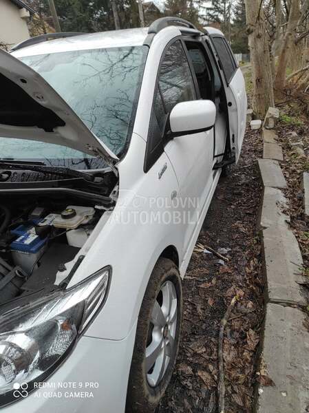 Mazda 5 