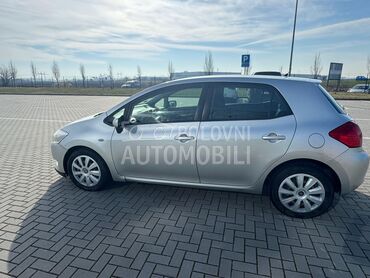 Toyota Auris 2.0 D-4D HB 5D M/T