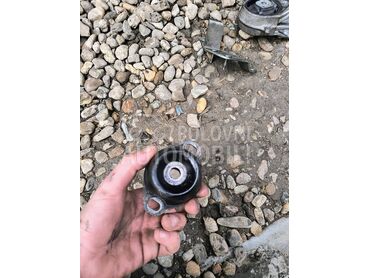 Nosac drzac motora 1.6HDi za Peugeot 308