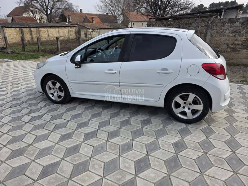 Peugeot 207 
