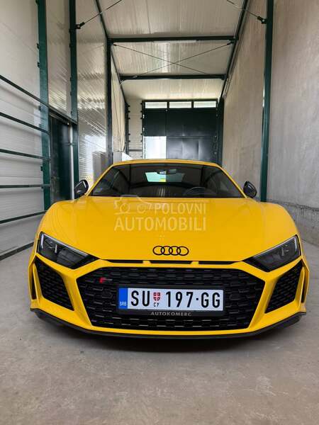 Audi R8 v10 performance