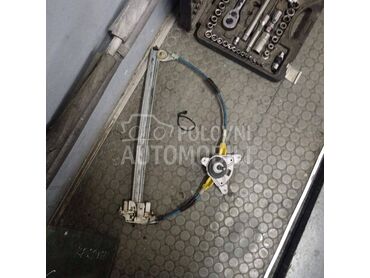 Podizac stakla zadnji desni sw za Peugeot 406