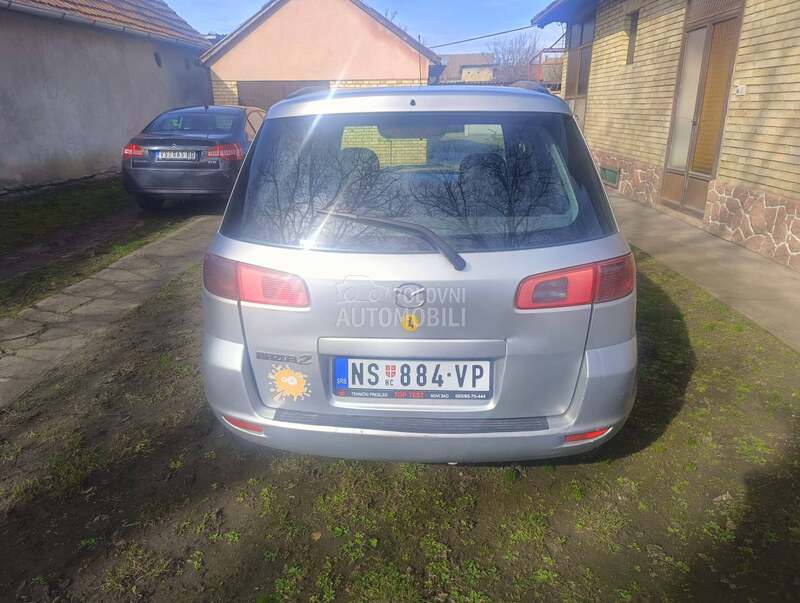 Mazda 2 1.4 hdi