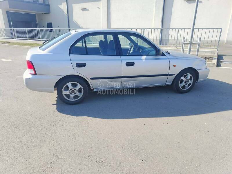 Hyundai Accent 