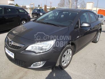 Opel Astra J 1.6 B DI.GI NOV