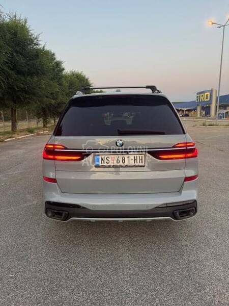 BMW X7 