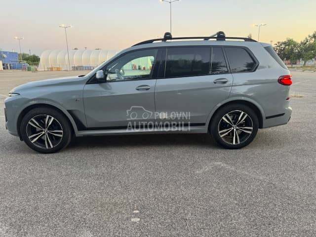 BMW X7 