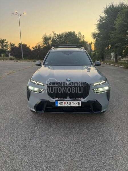 BMW X7 