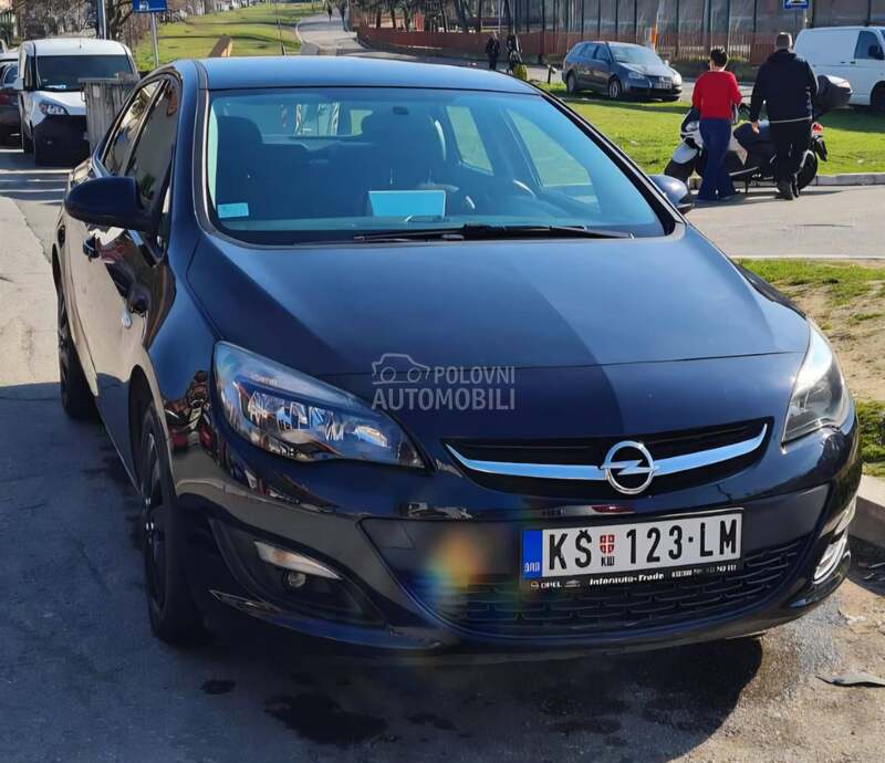 Opel Astra J 