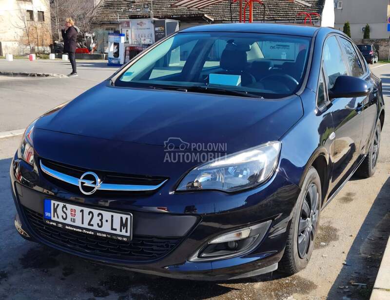 Opel Astra J 