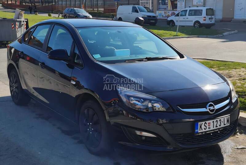 Opel Astra J 