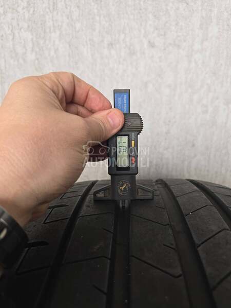 Pirelli 275/35 R23 Letnja