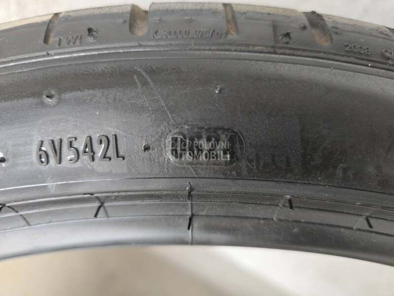Pirelli 275/35 R23 Letnja