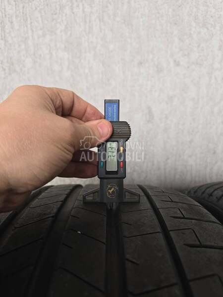 Pirelli 275/35 R23 Letnja