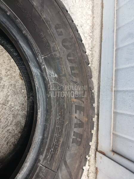 Goodyear 195/65 R15 Zimska