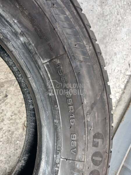 Goodyear 195/65 R15 Zimska