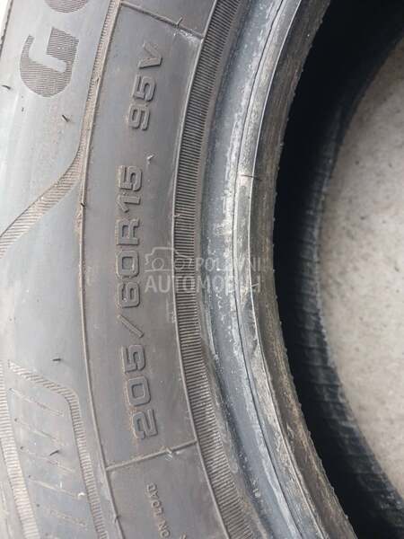 Goodyear 205/60 R15 Sve sezone