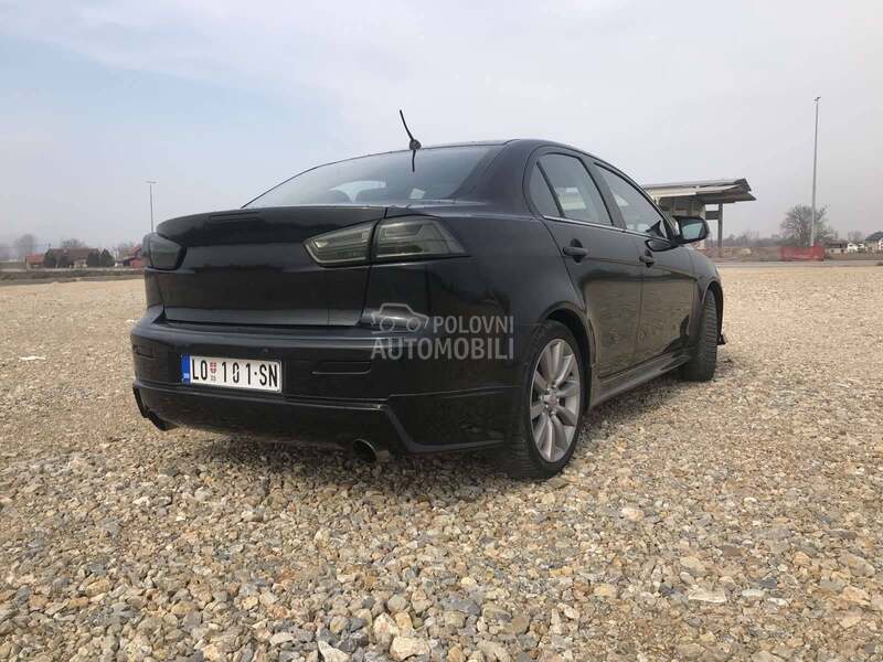 Mitsubishi Lancer 