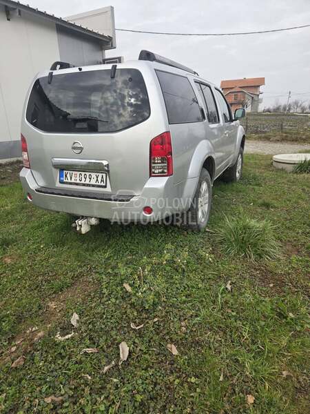 Nissan Pathfinder 