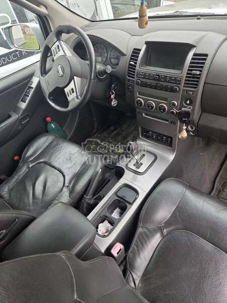 Nissan Pathfinder 