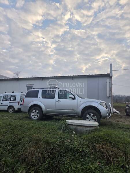 Nissan Pathfinder 