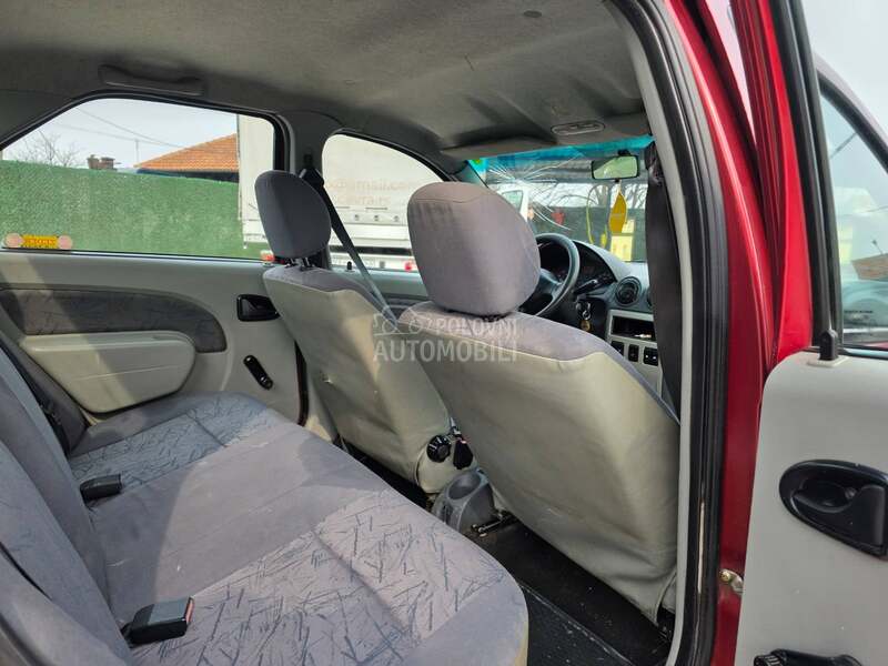 Dacia Logan 