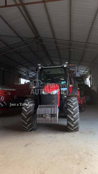 Massey Ferguson M 5711