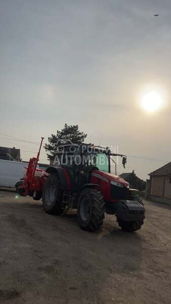 Massey Ferguson M 5711