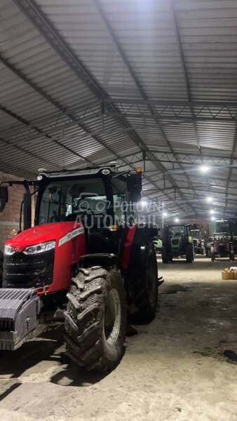 Massey Ferguson M 5711