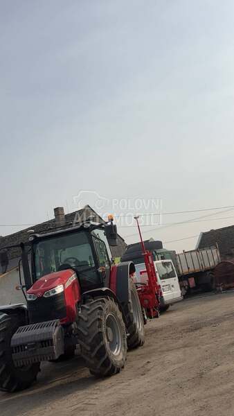 Massey Ferguson M 5711