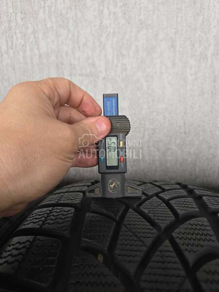 Dunlop 265/40 R20 Zimska