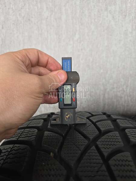 Dunlop 265/40 R20 Zimska