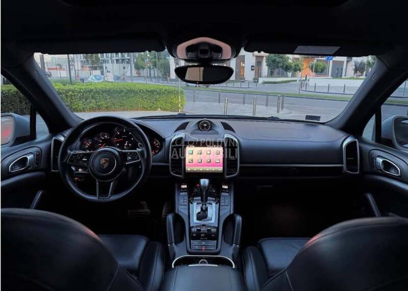 Porsche Cayenne MATRIX/22/SIBER