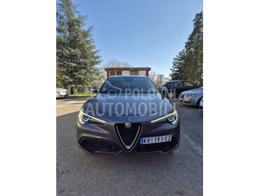 Alfa Romeo Stelvio Q4