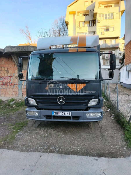 Mercedes Benz ATEGO 818