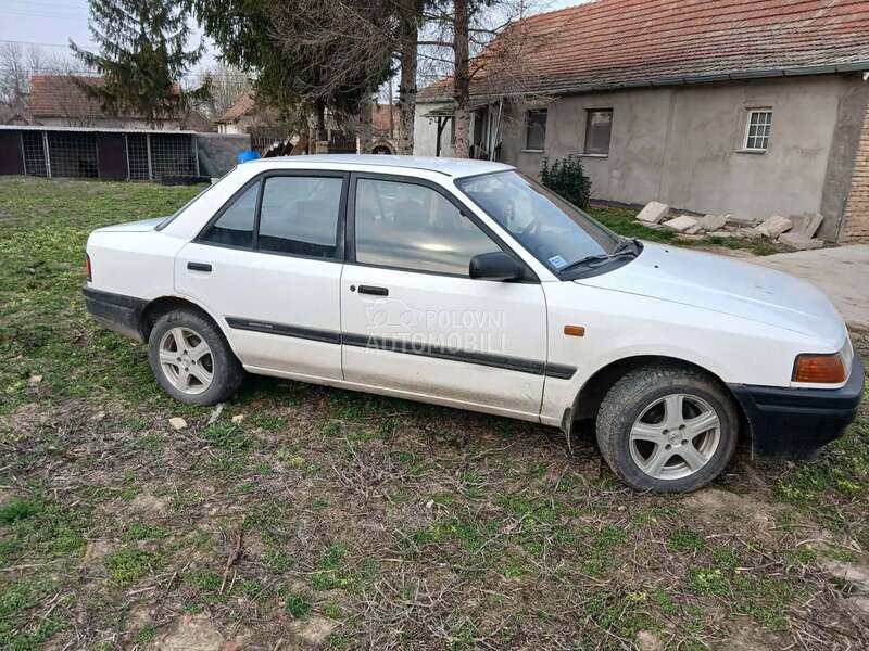 Mazda 323 