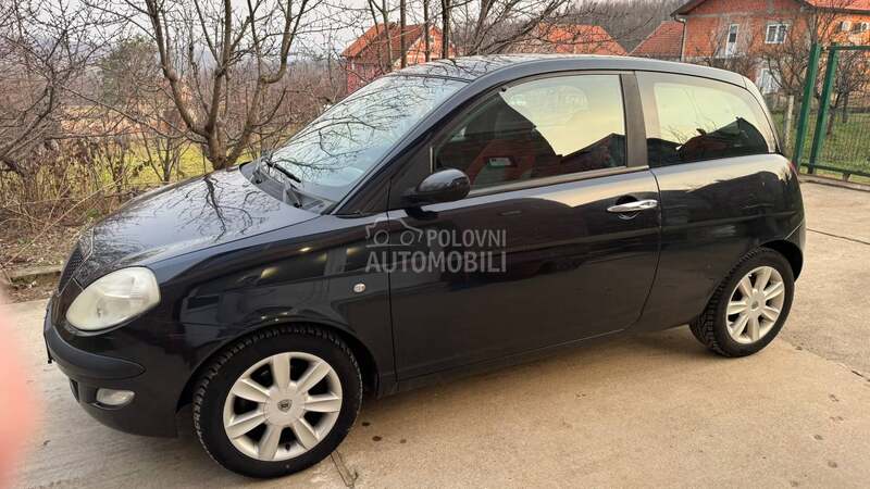 Lancia Ypsilon 