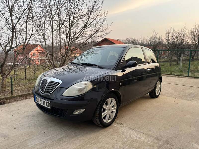 Lancia Ypsilon 