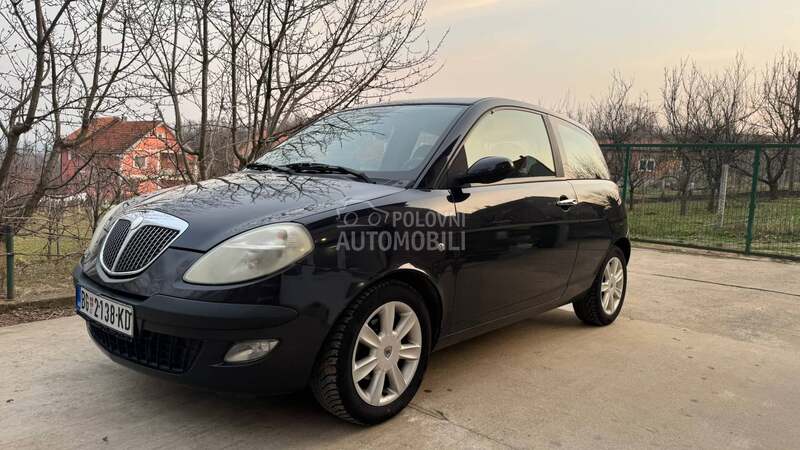 Lancia Ypsilon 