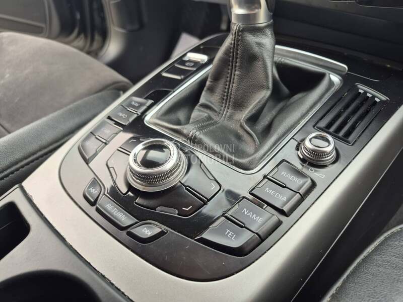 Audi A4 //LED/KOZA/NAV//