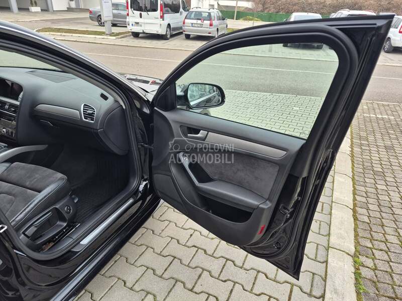 Audi A4 //LED/KOZA/NAV//