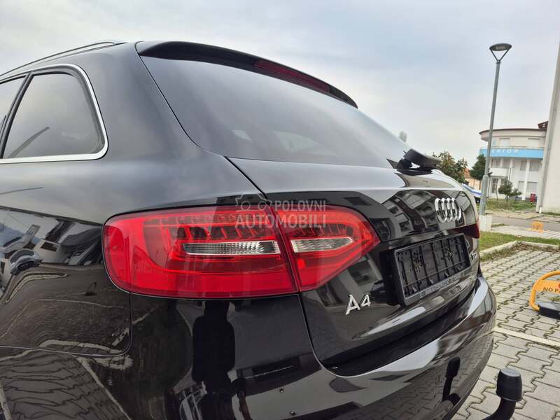Audi A4 //LED/KOZA/NAV//