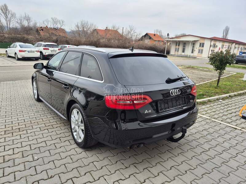 Audi A4 //LED/KOZA/NAV//