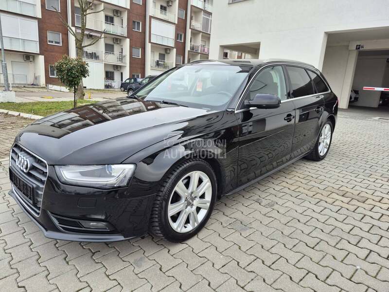 Audi A4 //LED/KOZA/NAV//