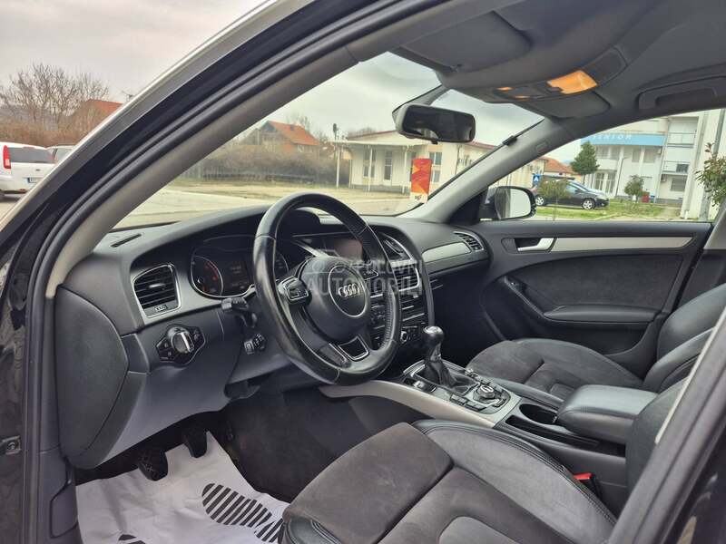 Audi A4 //LED/KOZA/NAV//