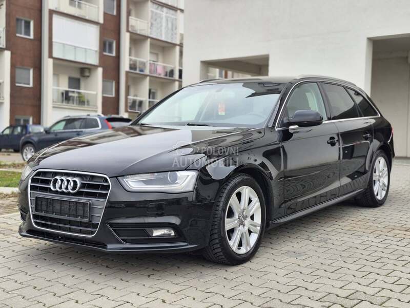 Audi A4 //LED/KOZA/NAV//