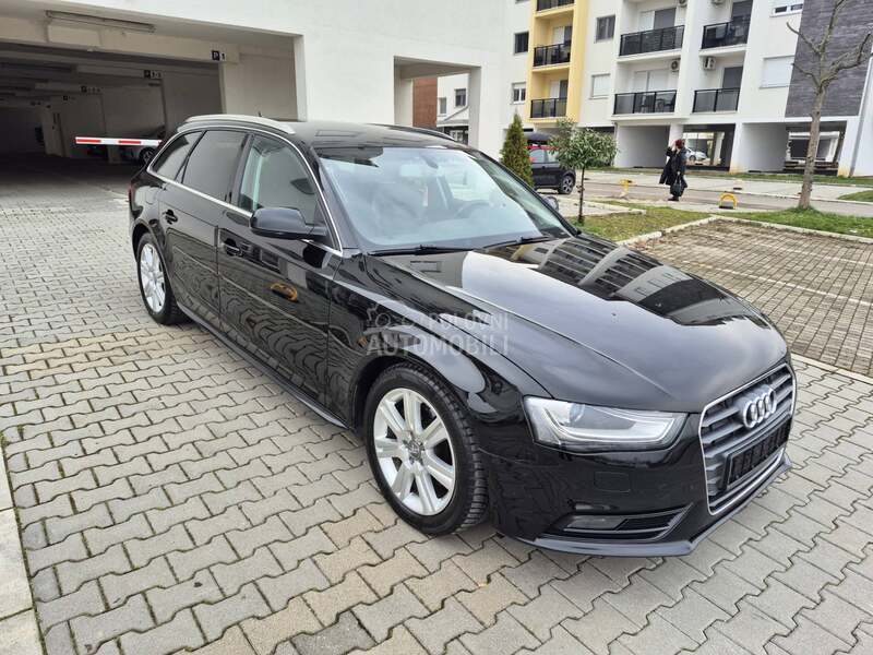 Audi A4 //LED/KOZA/NAV//