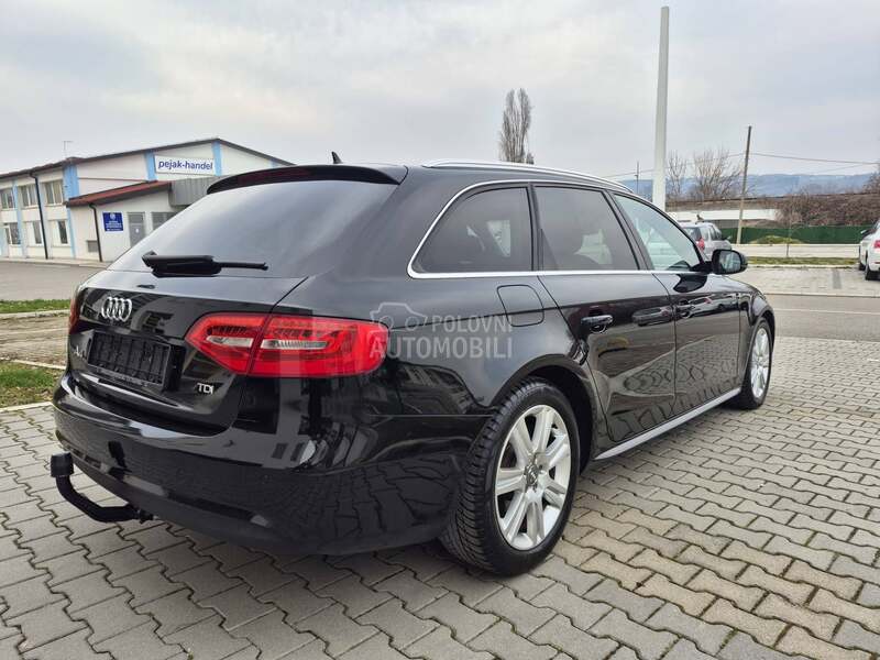 Audi A4 //LED/KOZA/NAV//