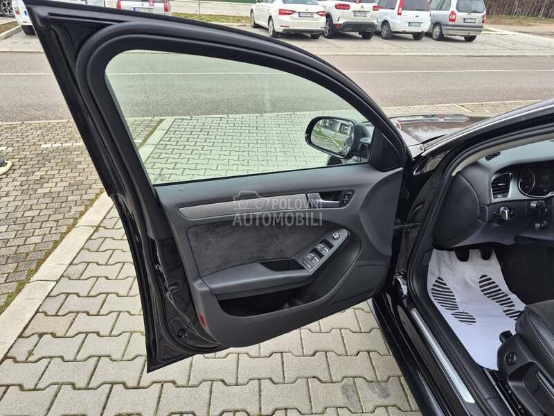 Audi A4 //LED/KOZA/NAV//