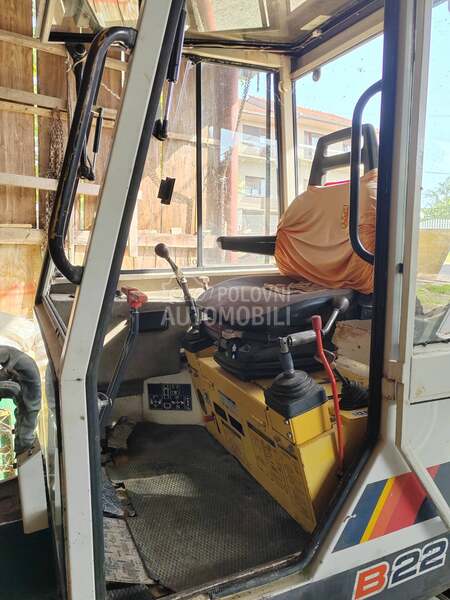 Yanmar B22